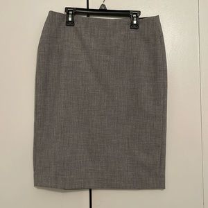 Banana Republic Never worn Gray Skirt